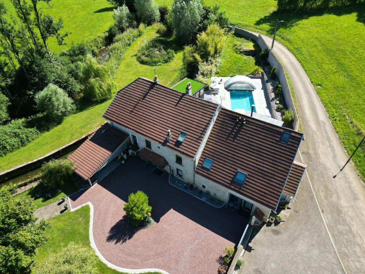 Bed and Breakfast Domaine Le Puits Du Moulin Comberjon Экстерьер фото