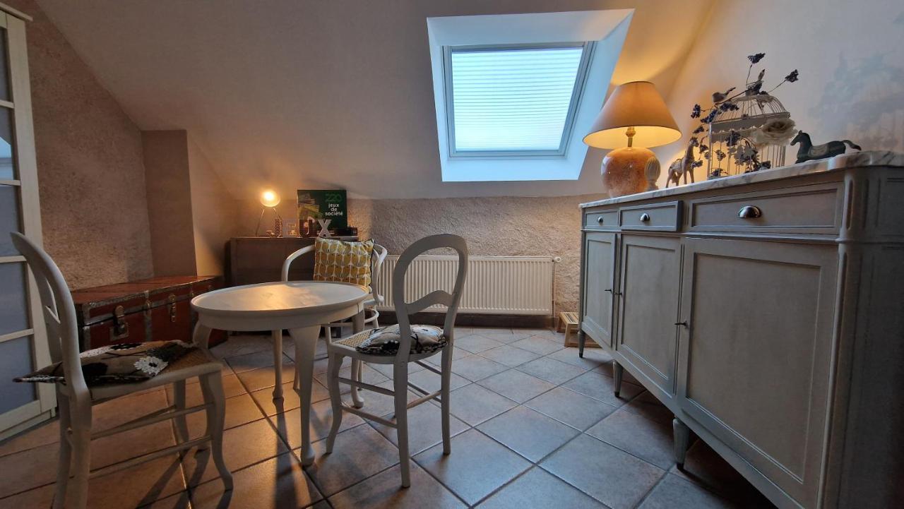 Bed and Breakfast Domaine Le Puits Du Moulin Comberjon Экстерьер фото